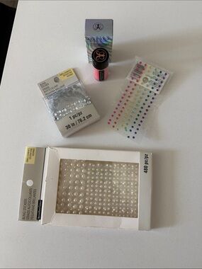 Anastasia Beverly Hills Loose Glitter & Assorted Adhesive Gems